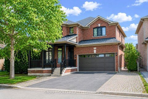 8 Gordon Weeden Road property exterior