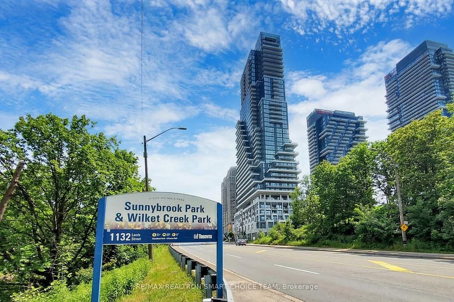 10 Inn On The Park condominium exterior