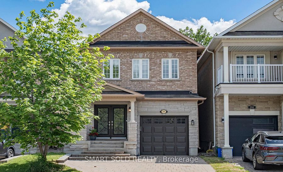 295 Bathurst Glen Drive property exterior